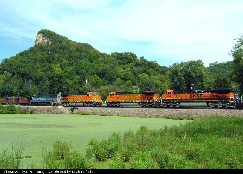 BNSF 5410 and BNSF 5239 meet